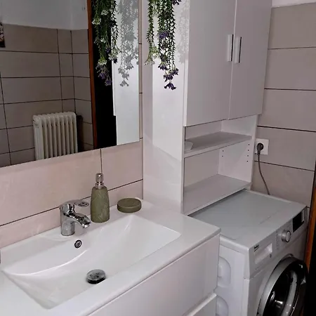 Lägenhet El-mi's Little House In