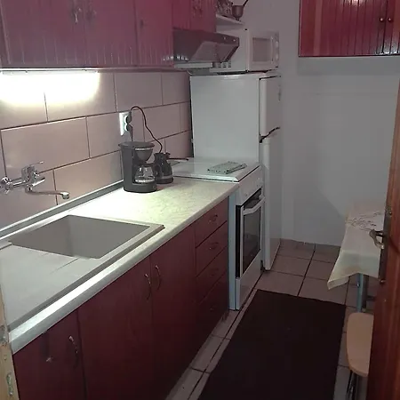 Daire El-mi's Little House In *